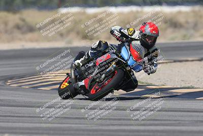 media/Oct-13-2025-Moto Forza (Mon) [[a66d839500]]/3-B Group/Session 3 (Turn 16)/